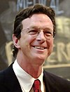 https://upload.wikimedia.org/wikipedia/commons/thumb/a/af/MichaelCrichton_2.jpg/100px-MichaelCrichton_2.jpg